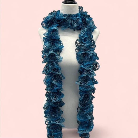Y2K Blue Ruffle Scarf - Picture 3 of 5